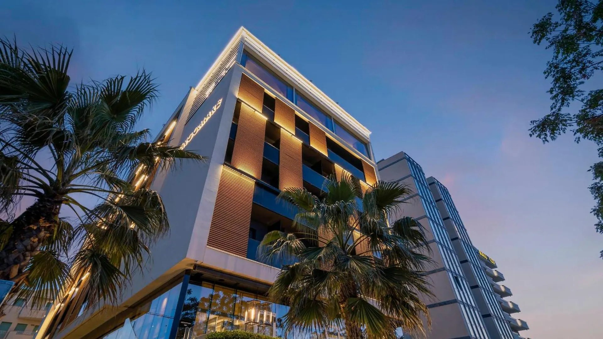 Hotel Lungomare contacts